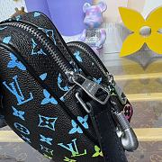 Kitlife Louis Vuitton Pharrell Williams Bag Black Gradient M13898 13.5x20x8cm - 2