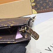 Kitlife Louis Vuitton Trio Toilet Pouch Brown Monogram Canvas M47195 25x5.5x20cm - 3
