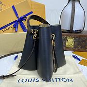 Kitlife Louis Vuitton Bloom PM Bag Black M13843 21x21x16cm - 2