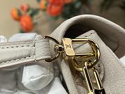 Kitlife Louis Vuitton Nano Diane Baguette Bag Cream M13642 10.5x6x19cm - 5