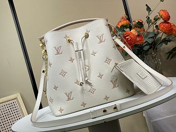 Kitlife Louis Vuitton NéoNoé MM Bag Cream M14401 26x26x17.5cm