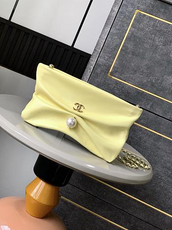 Kitlife Chanel 25S Pearl Chain Clutch Evening Bag Yellow 14x24x5cm