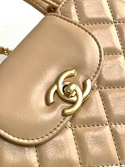 Kitlife Chanel 25C Kelly Handle Bag Beige AS4416 13x19x7cm  - 4