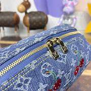 Kitlife Louis Vuitton x TM Cosmetic Pouch GM Blue Cherry Monogram Denim M13893 27x9x18cm - 4
