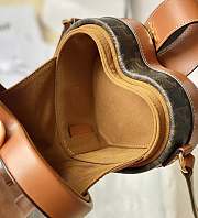 Kitlife Celine Triomphe Heart Tambour Shoulder Bag Tan 198212 15x12x7cm - 5