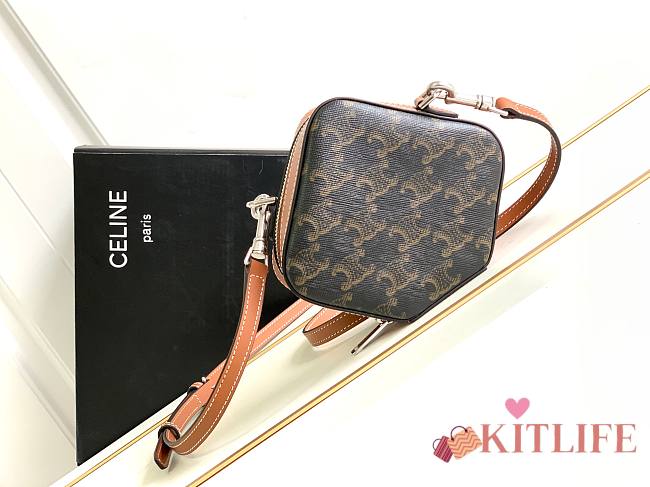 Kitlife Celine Cube Box Logo Printed Cowhide Three-dimensional Square Bag - 1