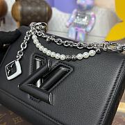 Kitlife Louis Vuitton Twist PM Slim Bag Black Monogram Flower M14636 19x15x7cm - 2