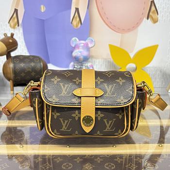 Kitlife Louis Vuitton Cargo Bag Brown Monogram M14742 23x10x14cm