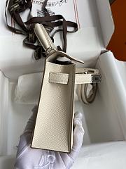 Kitlife Hermes Mini Kelly Chèvre Bag Off-White Epsom Leather Silver Buckle 19cm - 4