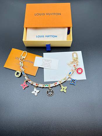 Kitlife Louis Vuitton Four-leaf Clover White Chain Pendant Gold Buckle