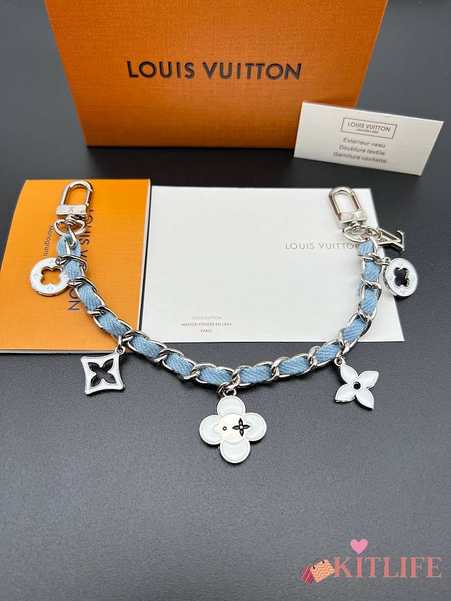 Kitlife Louis Vuitton Four-leaf Clover Blue Denim Chain Pendant Gold Buckle - 1