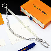 Kitlife Louis Vuitton Pearl and Diamond Double-layer Chain Silver Buckle - 5