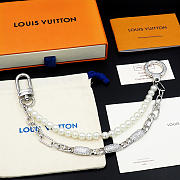 Kitlife Louis Vuitton Pearl and Diamond Double-layer Chain Silver Buckle - 4