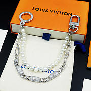 Kitlife Louis Vuitton Pearl and Diamond Double-layer Chain Silver Buckle - 3
