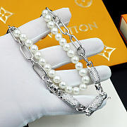Kitlife Louis Vuitton Pearl and Diamond Double-layer Chain Silver Buckle - 2