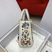 Kitlife Dior Lady Three-grid Multicolor Embroidered Beads Bag White 17x15x7cm - 3