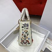 Kitlife Dior Lady Three-grid Multicolor Embroidered Beads Bag White 17x15x7cm - 4