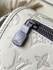Kitlife Louis Vuitton Pulse Messenger Bag Cream Monogram Shadow M14912 26.6x17x11cm - 3