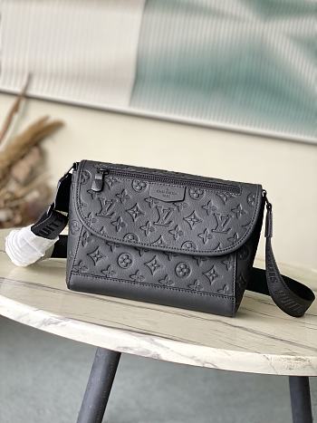 Kitlife Louis Vuitton Pulse Messenger Bag Black Monogram Shadow M14874 26.6x17x11cm