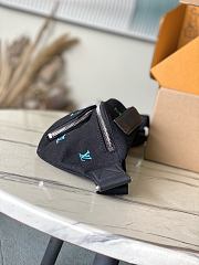Kitlife Louis Vuitton Waist Bag Black & Gradient Blue M13961 37x14x13cm - 4