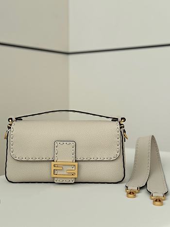 Kitlife Fendi Baguette Selleria Bag in Cream 28x6.5x15cm
