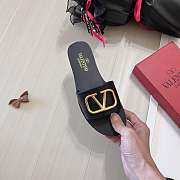 Kitlife Valentino Garavani VLogo Black Leather Slides - 2