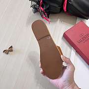 Kitlife Valentino Garavani VLogo Brown Leather Slides - 4