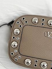 Kitlife Valentino Garavani Nellcôte Crossbody Bag Grey 23x16x6cm - 2