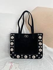Kitlife Valentino Garavani Nellcôte Mini Suede Shopping Bag Black 21x16x5cm - 1