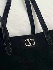 Kitlife Valentino Garavani Nellcôte Mini Suede Shopping Bag Black 21x16x5cm - 3