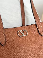 Kitlife Valentino Garavani Nellcôte Mini Shopping Bag Brown 21x16x5cm - 4