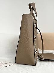 Kitlife Valentino Garavani Nellcôte Medium Shopping Bag In Grey Grainy Calfskin 40x30x13cm - 4