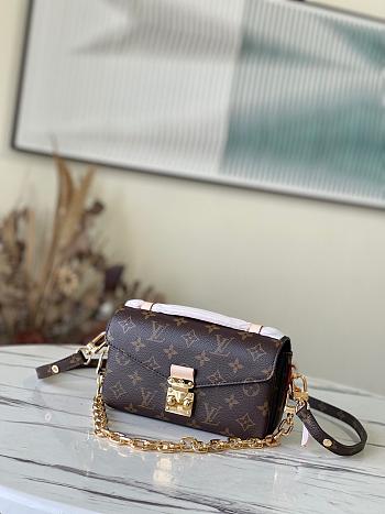 Kitlife Louis Vuitton Pochette Métis East West Brown Monogram M46279 21.5x13.5x6cm
