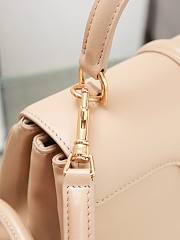 Kitlife C­eli­ne Small Classique 16 Bag Smooth Calfskin Shoulder Bag Beige 197983 23x19x10.5cm - 6
