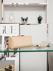 Kitlife C­eli­ne Small Classique 16 Bag Smooth Calfskin Shoulder Bag Beige 197983 23x19x10.5cm - 3