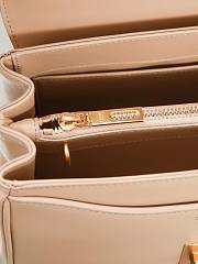 Kitlife C­eli­ne Small Classique 16 Bag Smooth Calfskin Shoulder Bag Beige 197983 23x19x10.5cm - 4