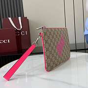 Kitlife Gucci Small Pouch With P Print 23x17x1.5cm - 2