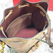 Kitlife Valentino VLogo Signature Walk Beige Calfskin Bucket Bag 15x20x10cm - 2