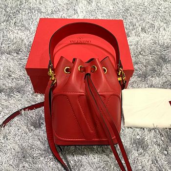 Kitlife Valentino VLogo Signature Walk Red Calfskin Bucket Bag 15x20x10cm