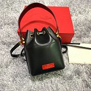 Kitlife Valentino VLogo Signature Walk Black Calfskin Bucket Bag 15x20x10cm - 3
