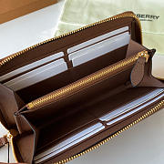 Kitlife Burberry Brown Leather and House Check Elmore Zip Around Wallet 19x10x3cm - 2