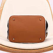 Kitlife Burberry The Ashby Bucket Bag Beige 25x34cm - 4