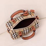 Kitlife Burberry Check Bowling Bag Beige & Brown 30x15x21cm - 3