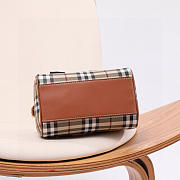Kitlife Burberry Check Bowling Bag Beige & Brown 30x15x21cm - 2