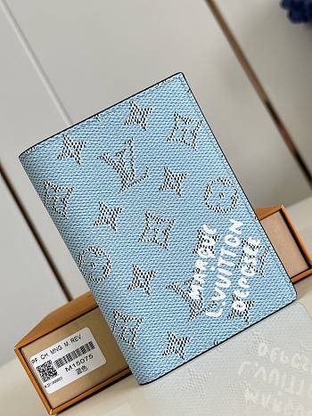 Kitlife Louis Vuitton Passport Cover Blue M15075 10x14x2.5cm