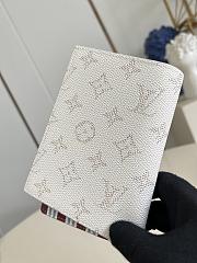 Kitlife Louis Vuitton Passport Cover Off-White M15075 10x14x2.5cm - 5