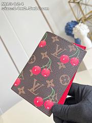 Kitlife Louis Vuitton x TM Passport Cover Brown Monogram Cherry M13424 14x2.5x10cm - 6