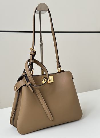 Kitlife Fendi Peekaboo Soft Small Bag Beige 29x12x19cm