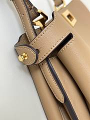 Kitlife Fendi Peekaboo Soft Small Bag Beige 29x12x19cm - 4