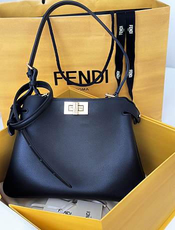 Kitlife Fendi Peekaboo Soft Small Bag Black 29x12x19cm